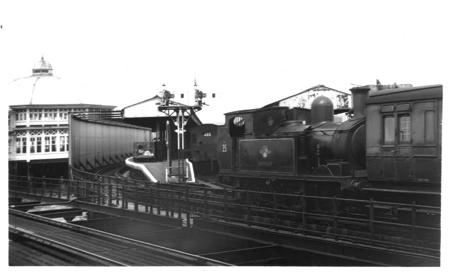 35 Ryde Pier Head station 1965