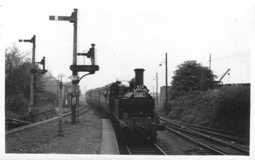 58903 3E arriving Longbridge Station