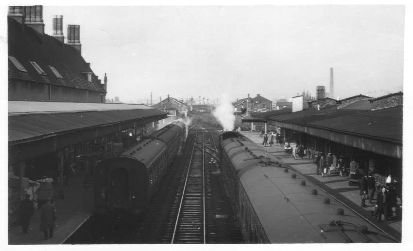 Hereford Station from footbridge 1964